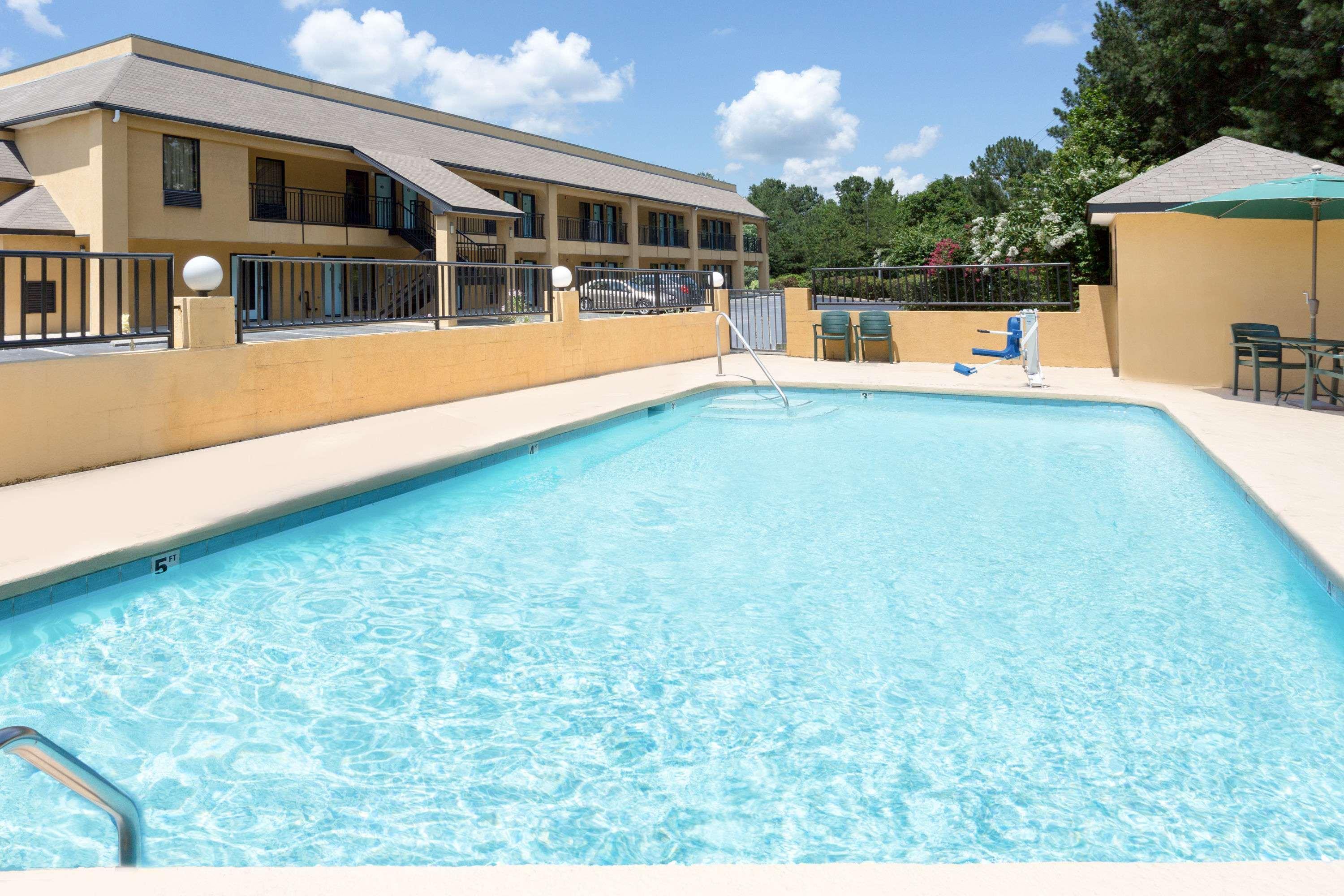 Days Inn By Wyndham Biscoe Dış mekan fotoğraf
